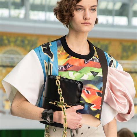 Louis Vuitton 2021 Rendez.